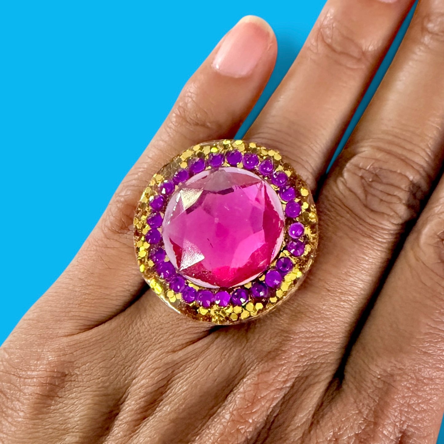 Gold Glitter Round Resin Ring 1
